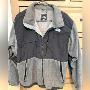 The North Face Men’s Denali Jacket. Size Large.